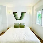 Vieux Centre Apartment